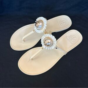 Tory Burch melody Cream Sandals size 8 with pearl and double T